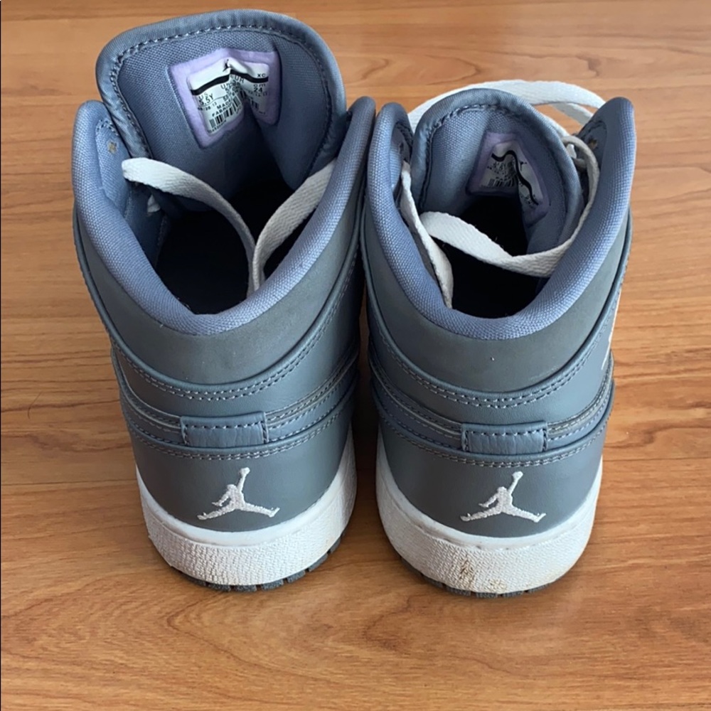 Air Jordan Retro 1 (Grey) size 5.5